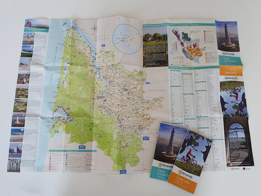 Conception et création d'une carte vélo et touristique.